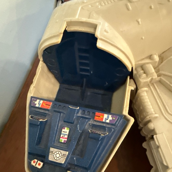 Star Wars Millennium Falcon Incomplete Playset - Beige/Off-White - Picture 3 of 6